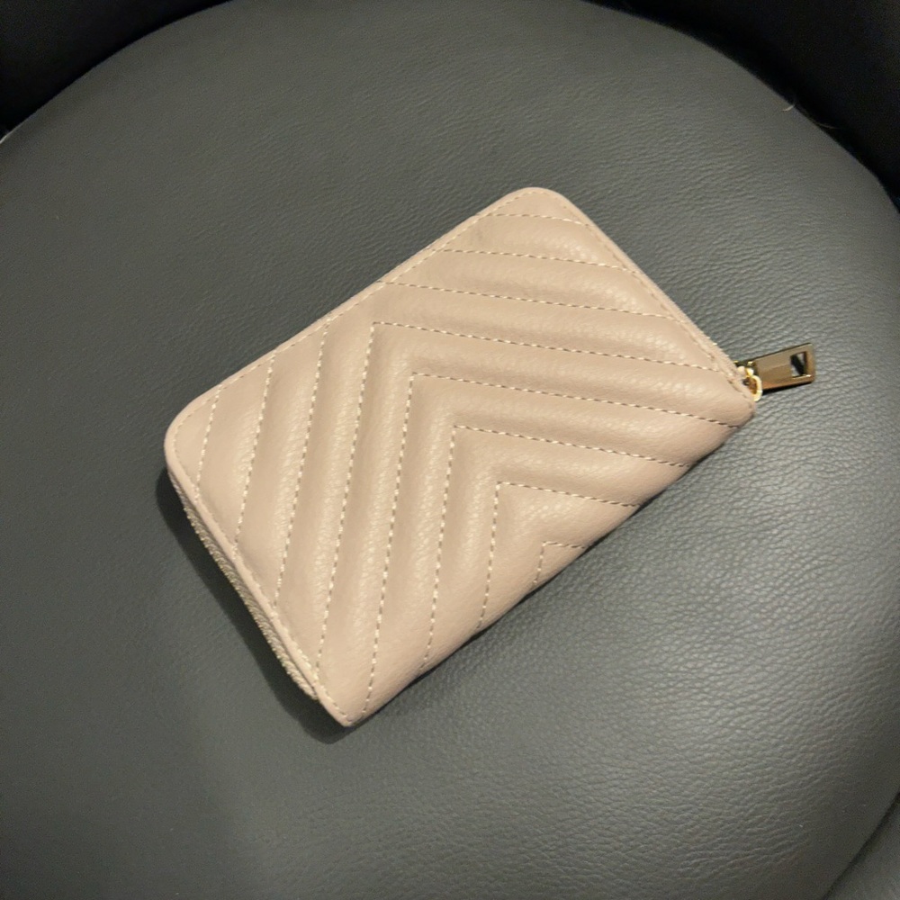 Tan Accordion Wallet